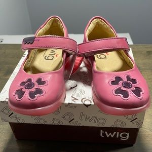 NWT Twig Girls Wendy Pink Leather Size EUR 22 Shoes
